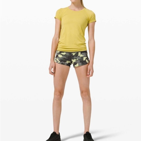 Lululemon Speed Up Short 2.5”Low Rise Heritage 365 Camo Crispin Green Multi Sz 4 - Picture 5 of 9